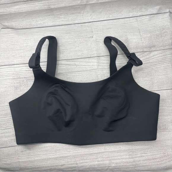 36D Lululemon Athletica Intimates & Sleepwear Lululemon Booby Bracer Bra. - Picture 3 of 8